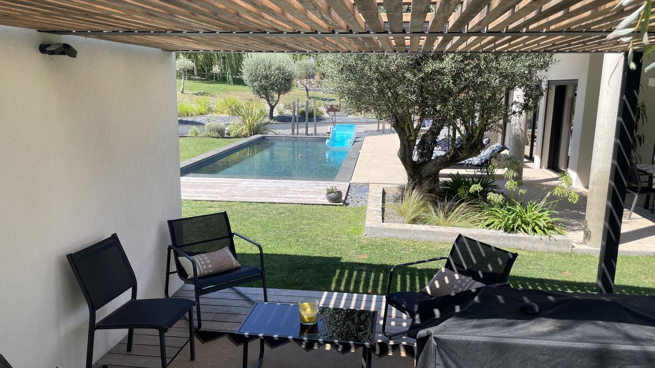 Photo of Outdoor in Cabries