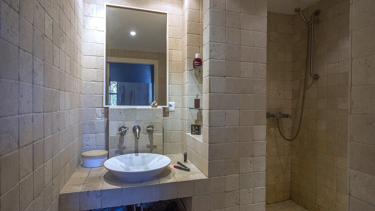 Photo of Bathroom in Chateaurenard