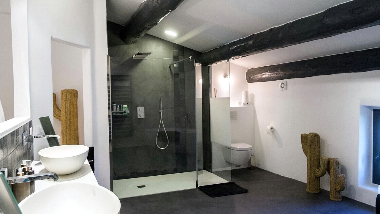 Photo of Bathroom in Chateaurenard