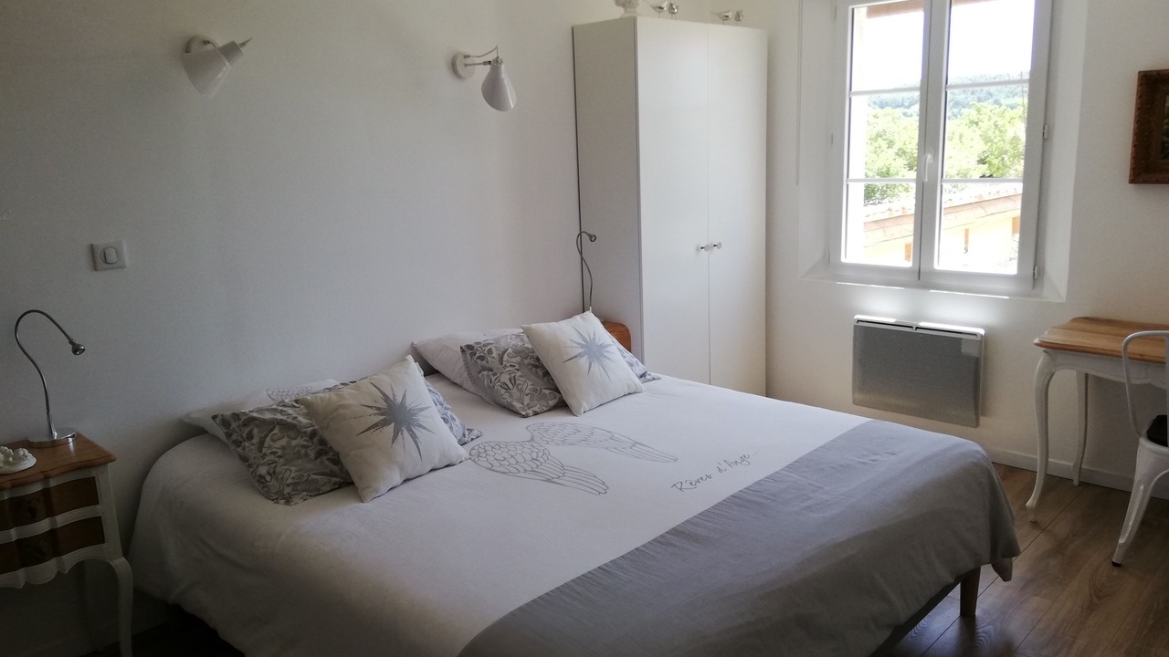 Photo of Bedroom in Saint-Saturnin-les-Apt
