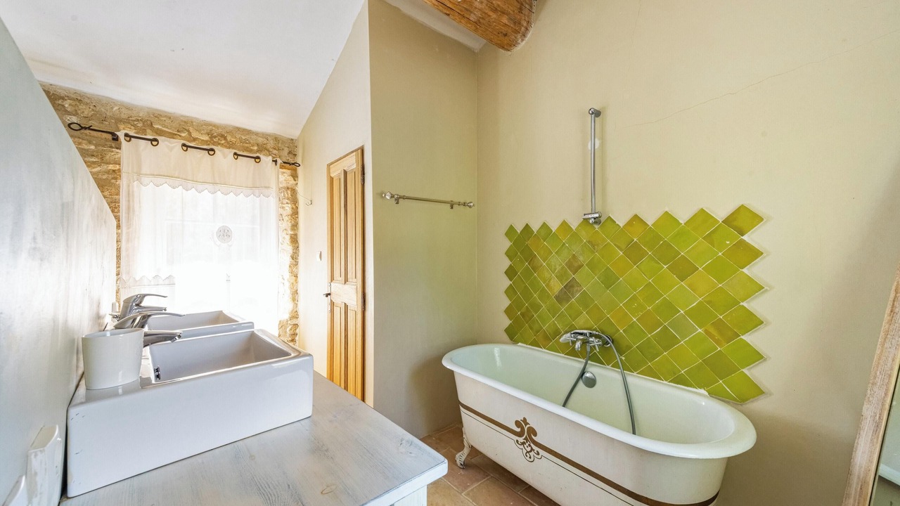 Photo of Bathroom in Saignon