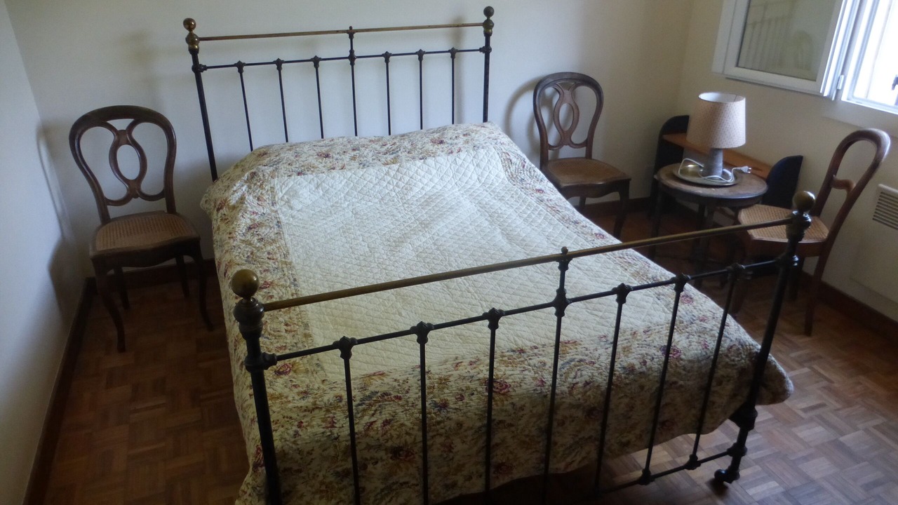 Photo of Bedroom in Maubec