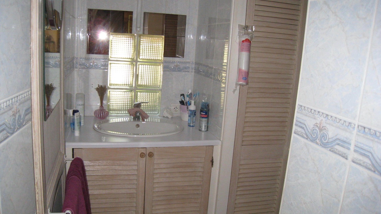 Photo of Bathroom in Saint-Martin-de-Castillon