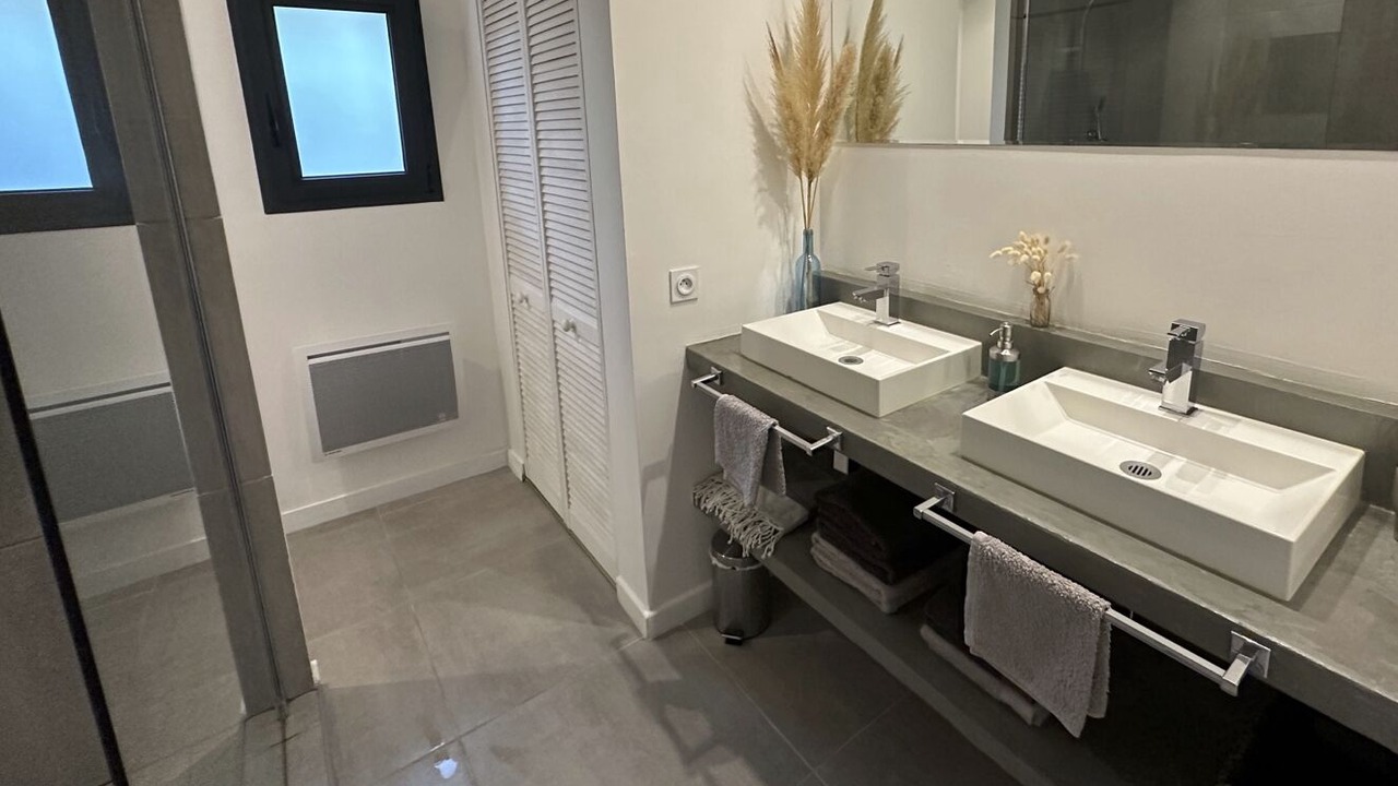 Photo of Bathroom in Istres