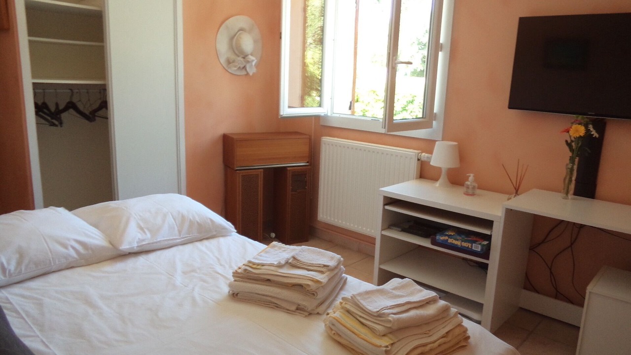 Photo of Bedroom in Peyrolles-en-Provence