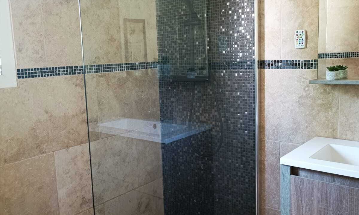 Photo of Bathroom in Ledenon