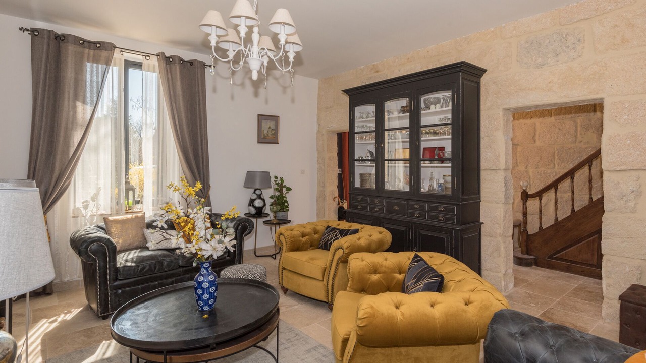 Photo of Livingroom in Sernhac