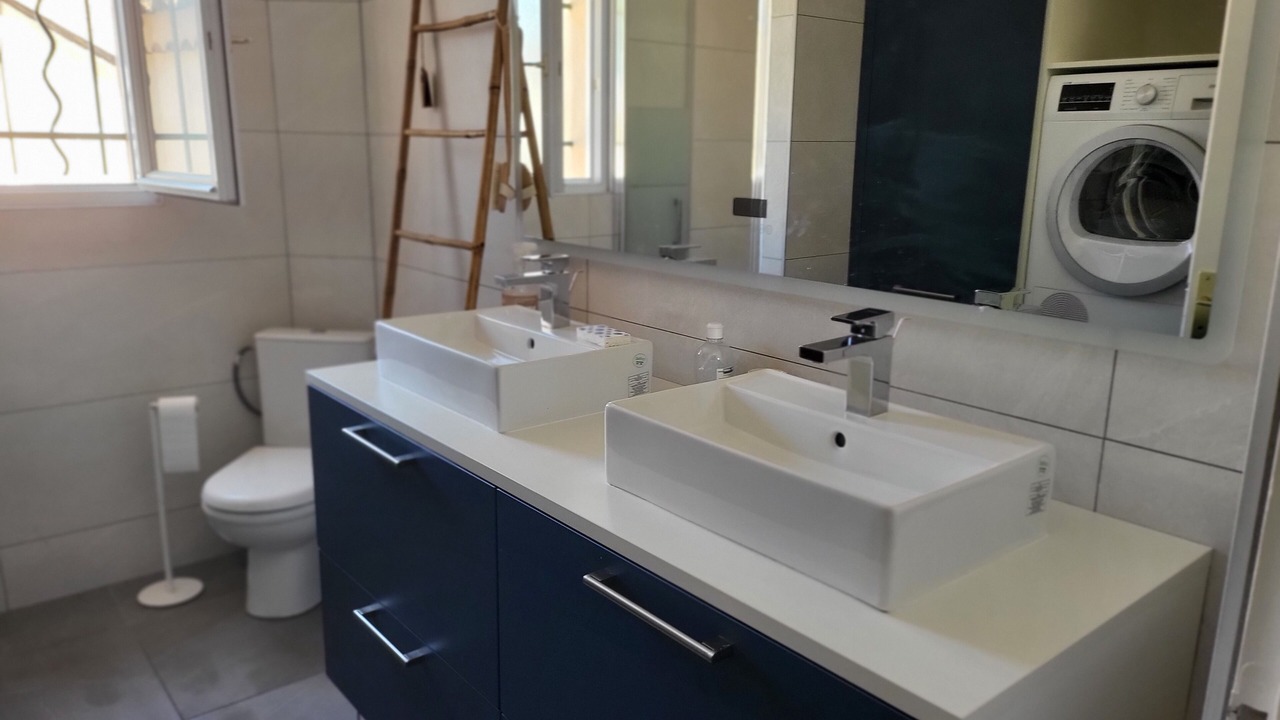 Photo of Bathroom in Saze