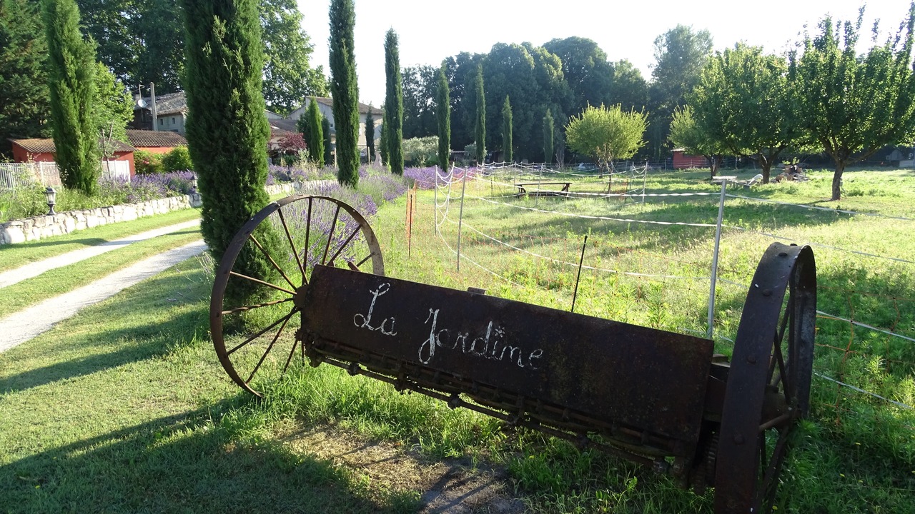 Photo of Outdoor in Velleron