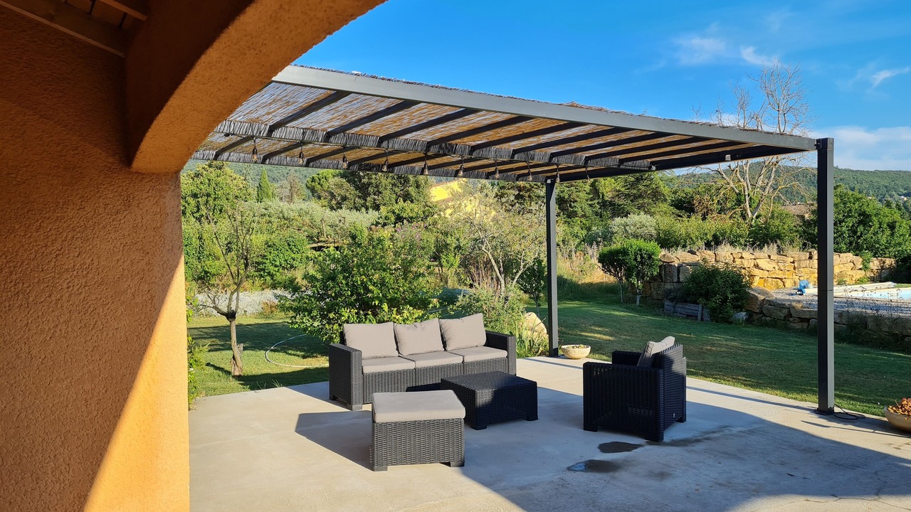 Photo of Patio Balcony in Malaucene