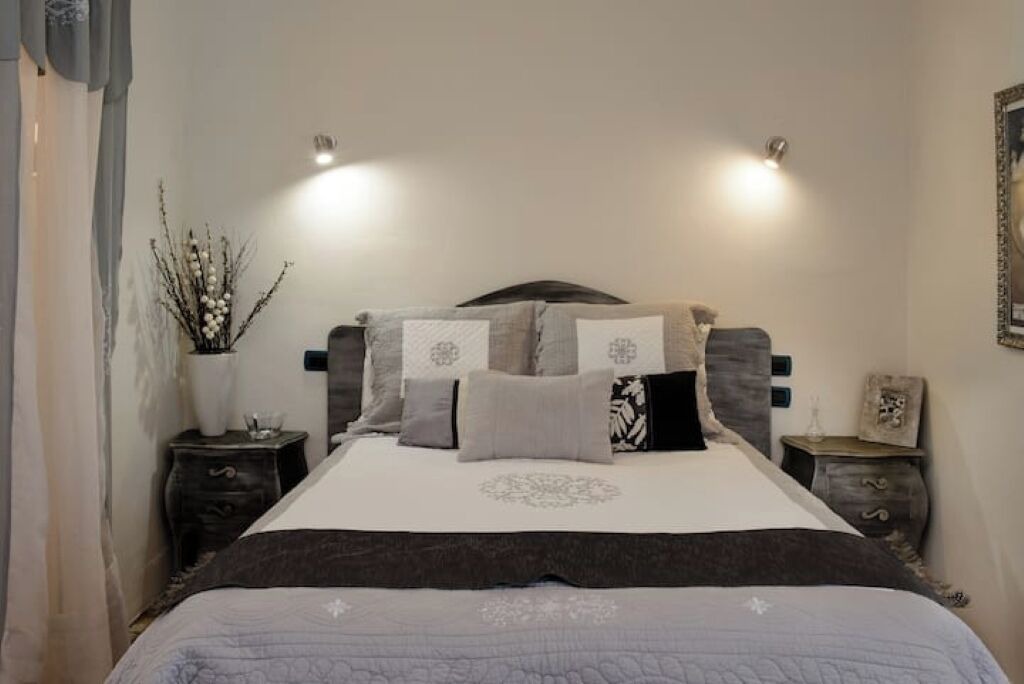 Photo of Bedroom in Tresques
