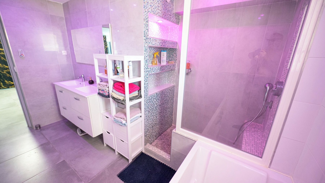Photo of Bathroom in 14th Arrondissement