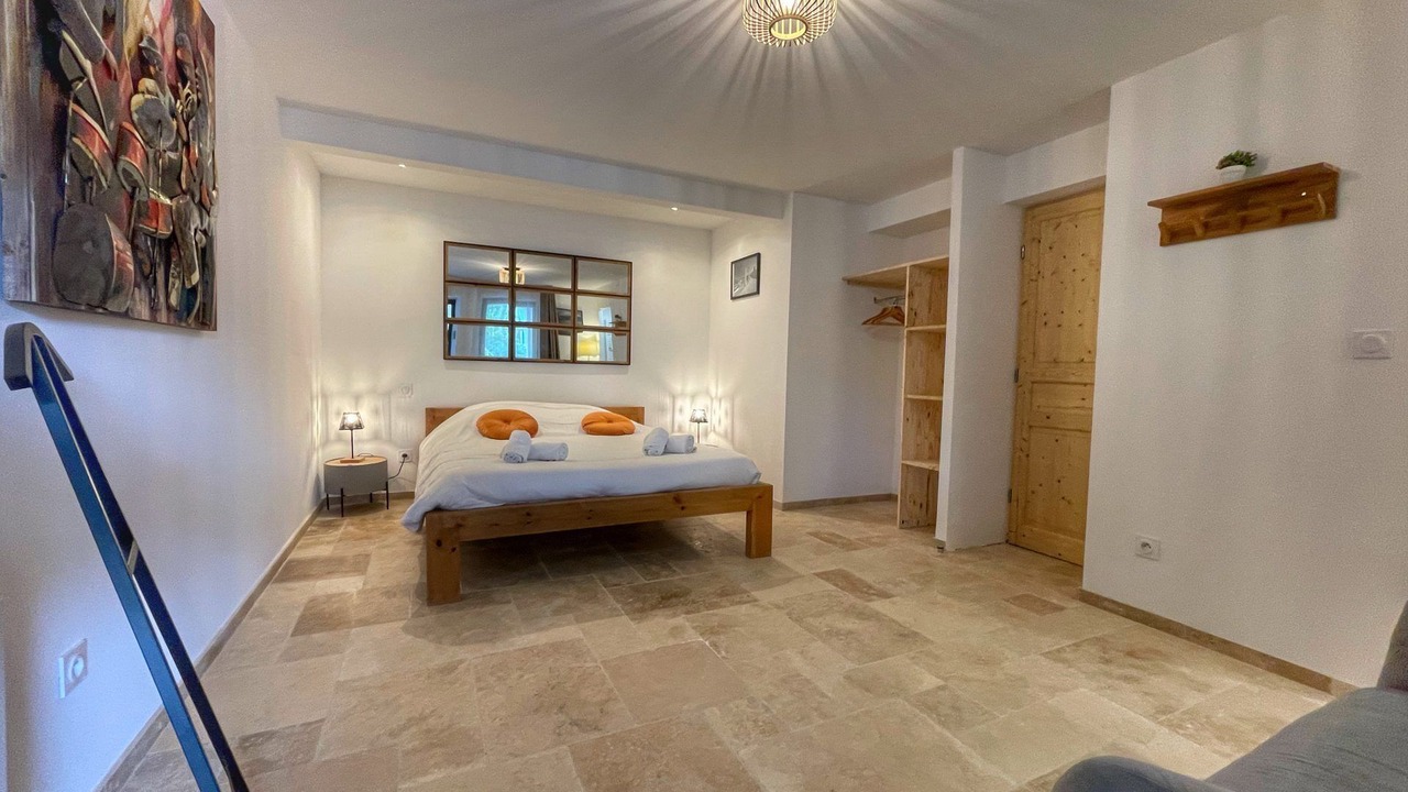 Photo of Bedroom in Vaison-la-Romaine