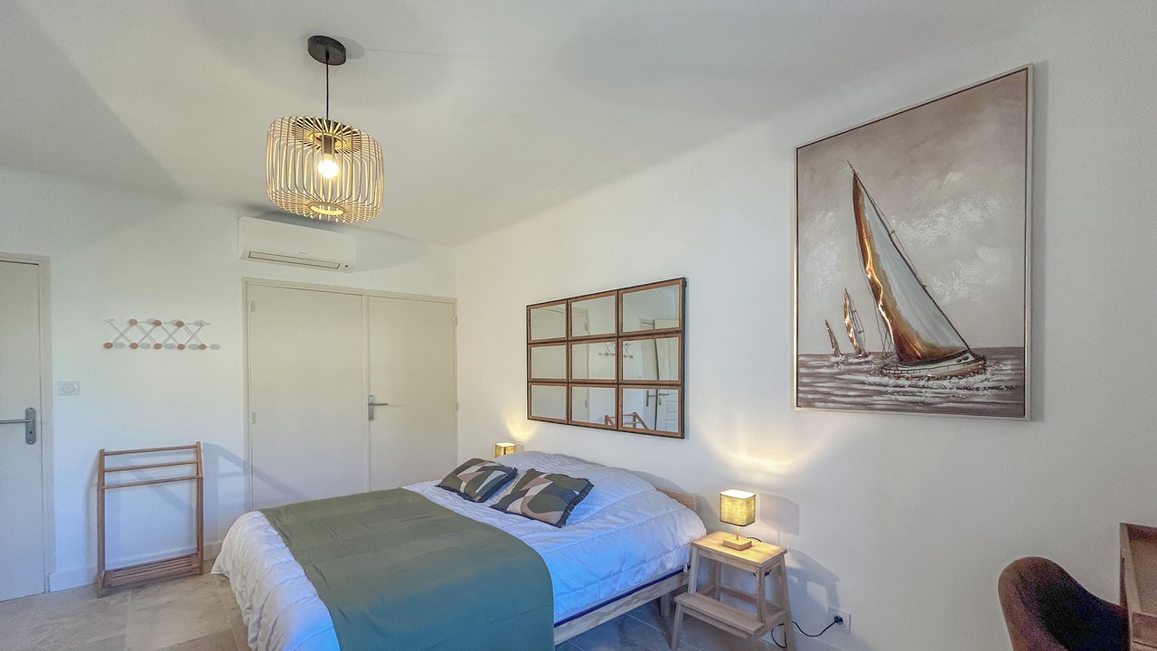 Photo of Bedroom in Vaison-la-Romaine