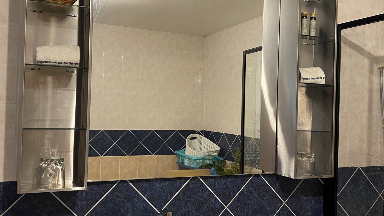 Photo of Bathroom in Saint-Chamas