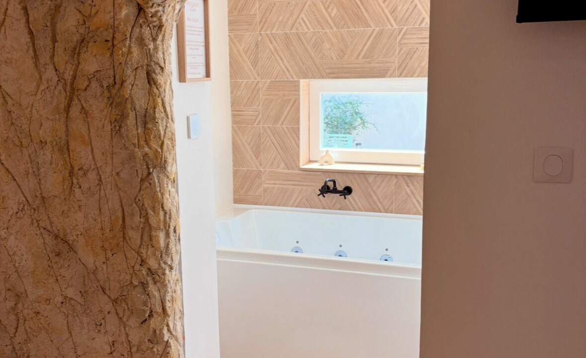 Photo of Bathroom in Montfrin