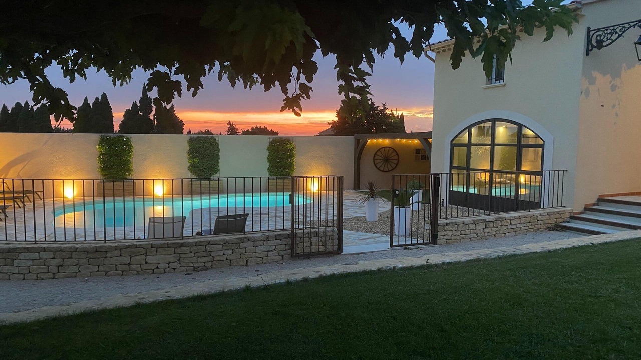 Photo of Outdoor in Violes