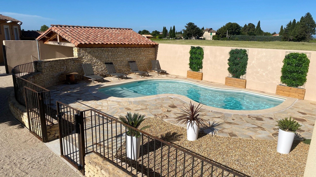 Photo of Outdoor in Violes