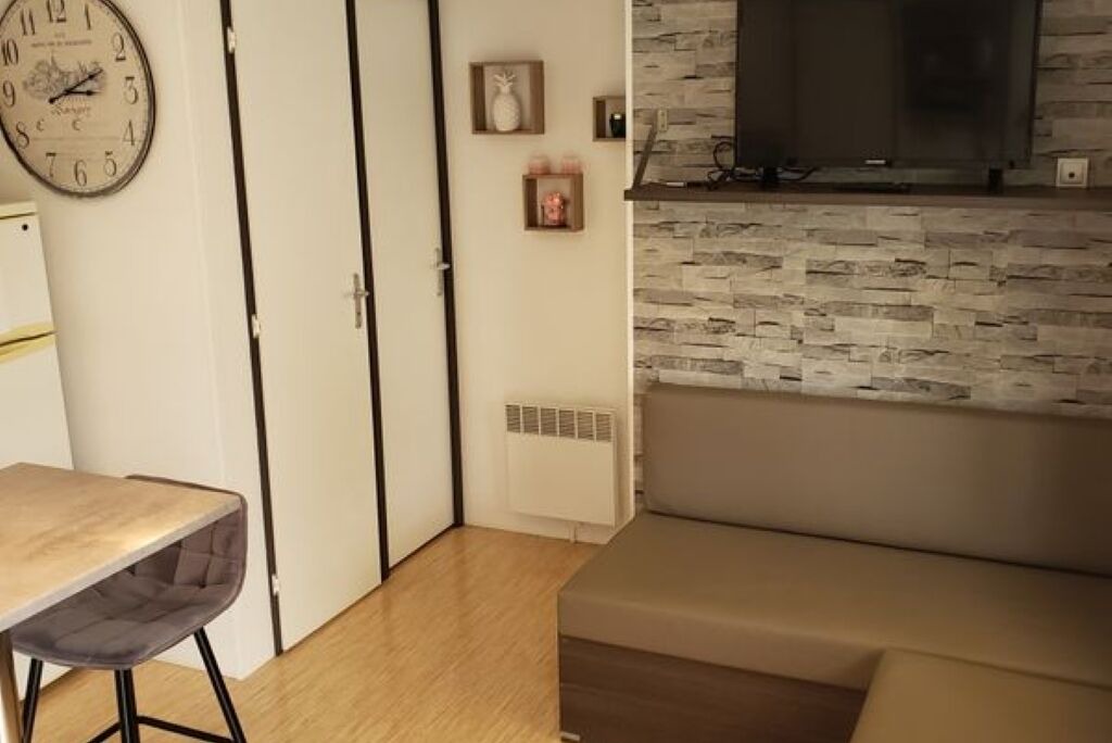 Photo of Livingroom in La Roque-d'Antheron
