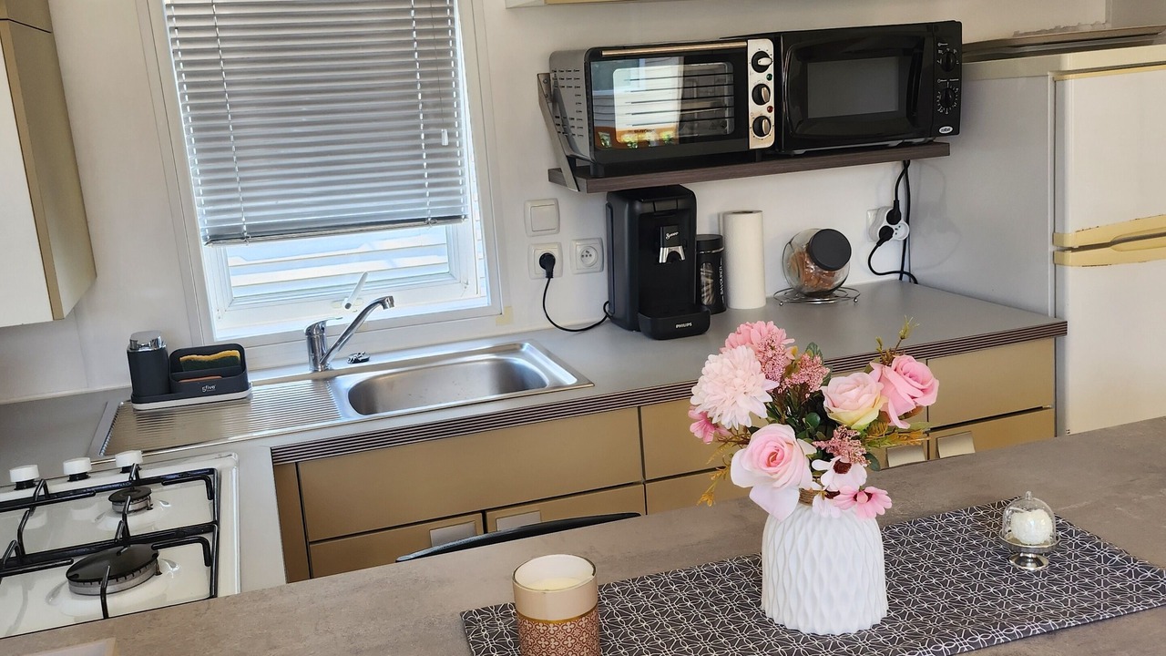 Photo of Kitchen in La Roque-d'Antheron