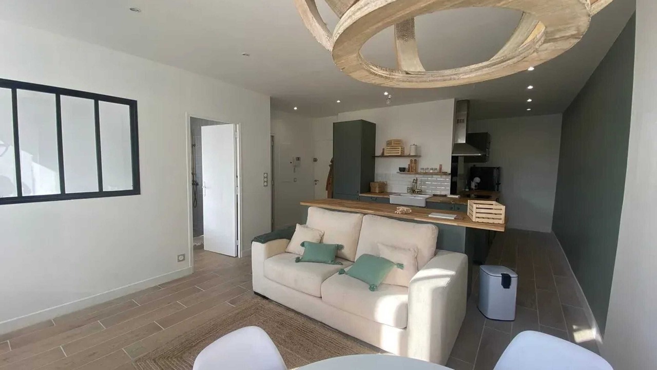 Photo of Livingroom in Les Cinq Avenues