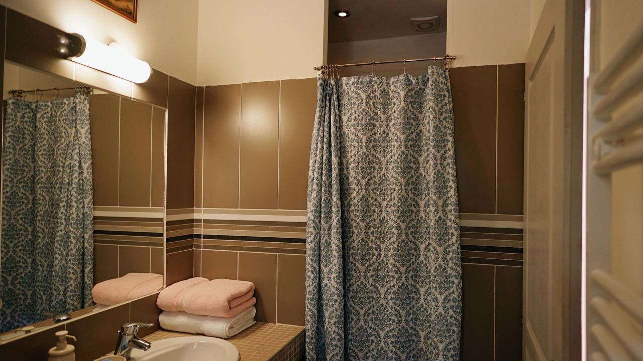 Photo of Bathroom in Montfavet