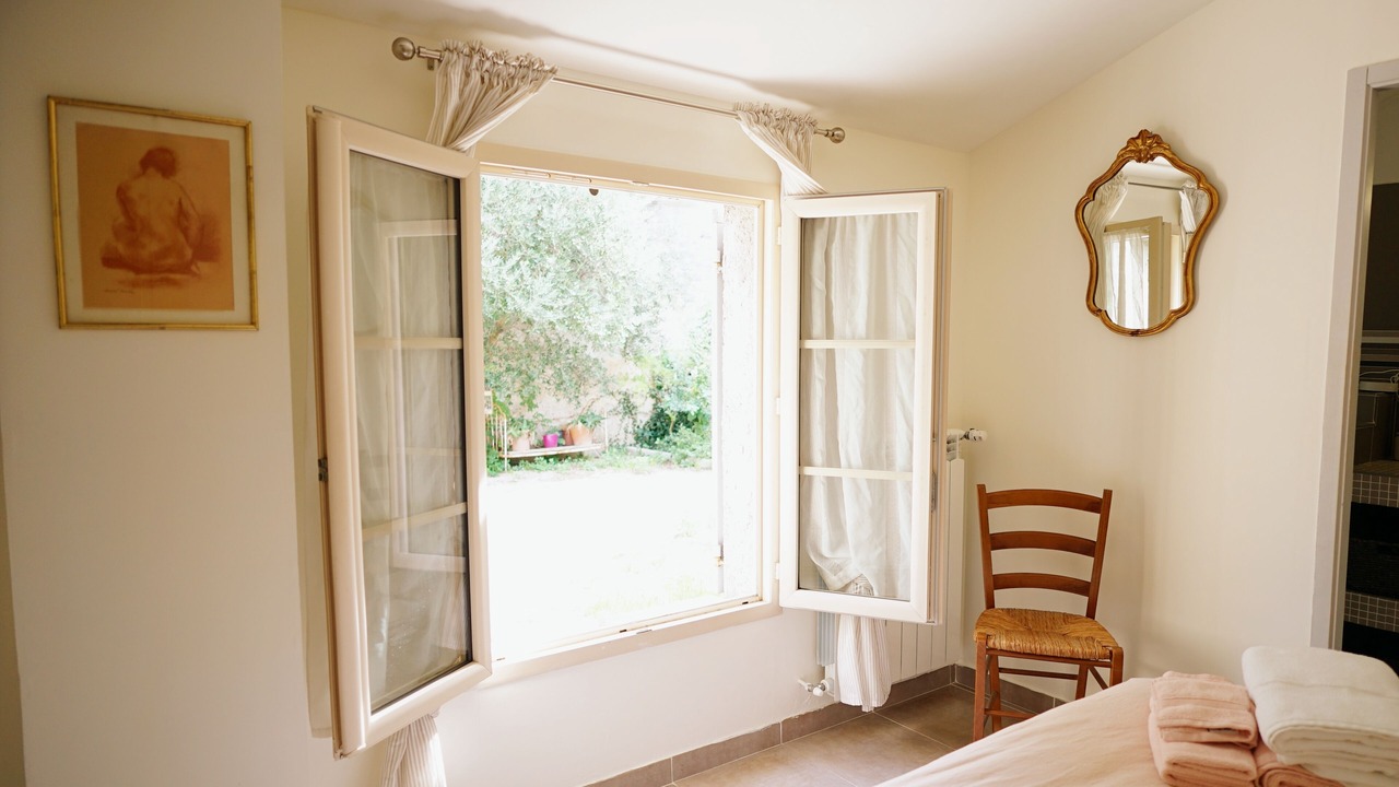 Photo of Bedroom in Montfavet