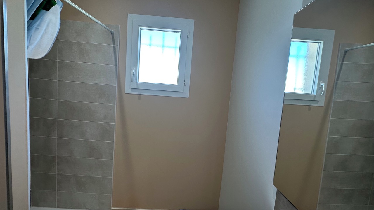 Photo of Bathroom in Redessan