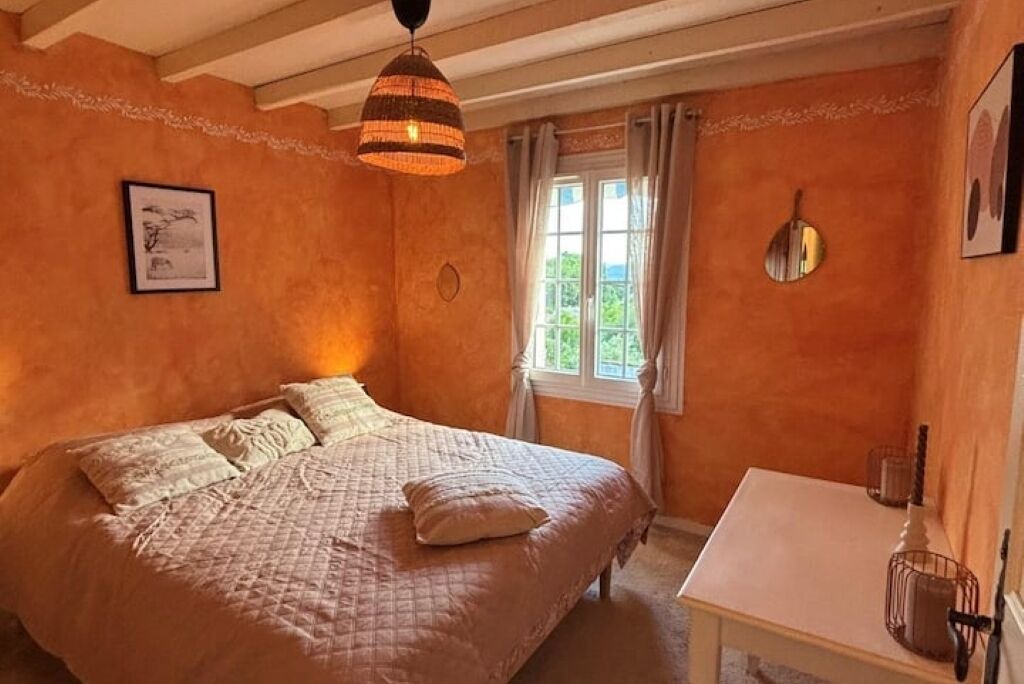 Photo of Bedroom in Saint-Antonin-du-Var