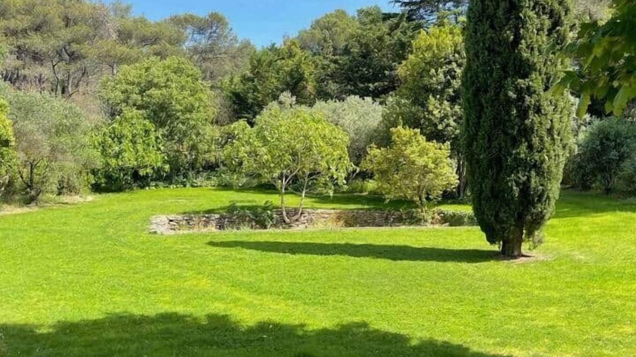 Photo of Outdoor in Saint-Etienne-du-Gres
