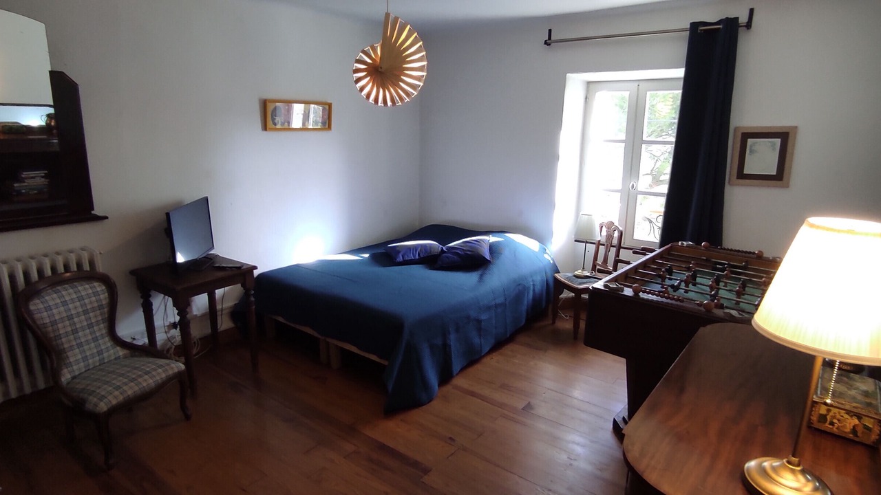 Photo of Bedroom in Entrechaux