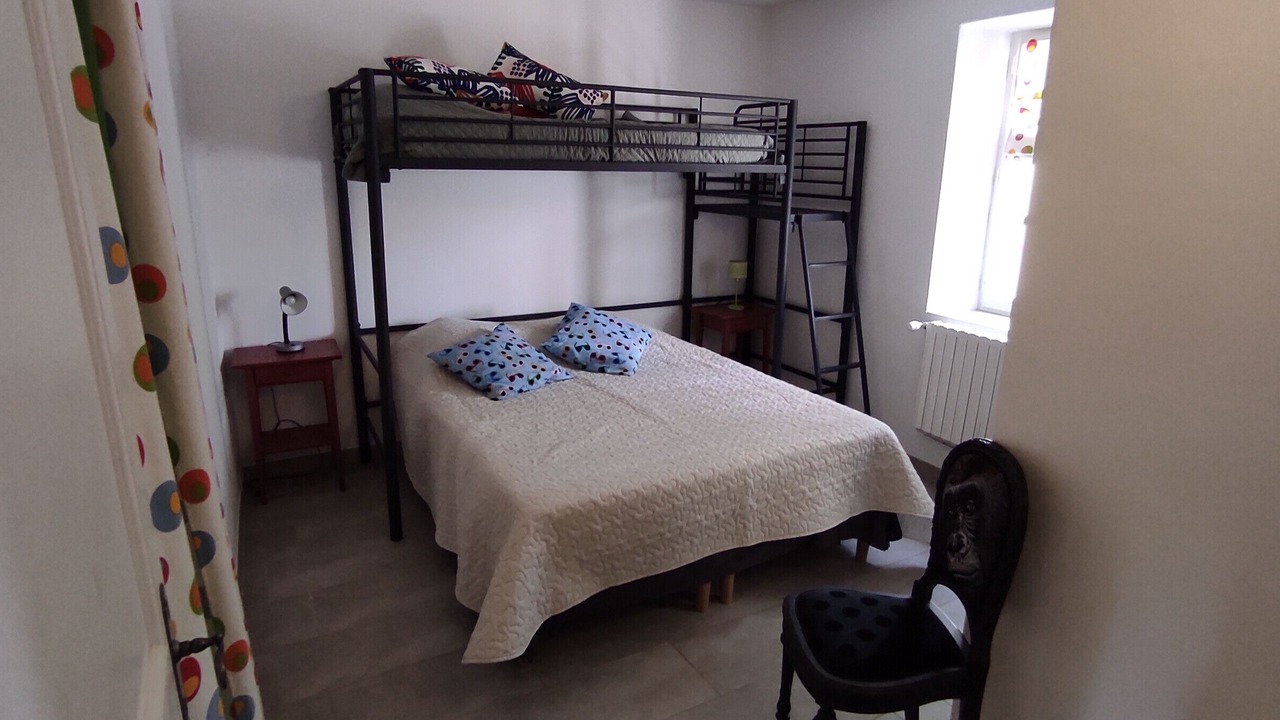 Photo of Bedroom in Entrechaux