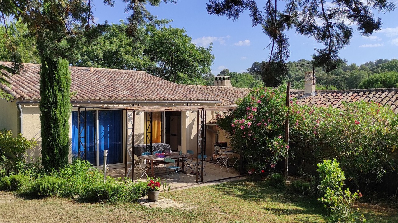 Photo of Outdoor in Entrechaux