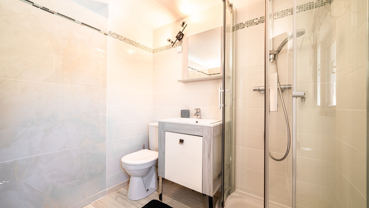 Photo of Bathroom in Saint-Romain-en-Viennois