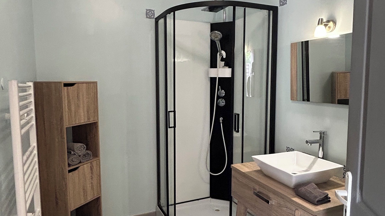 Photo of Bathroom in Sernhac