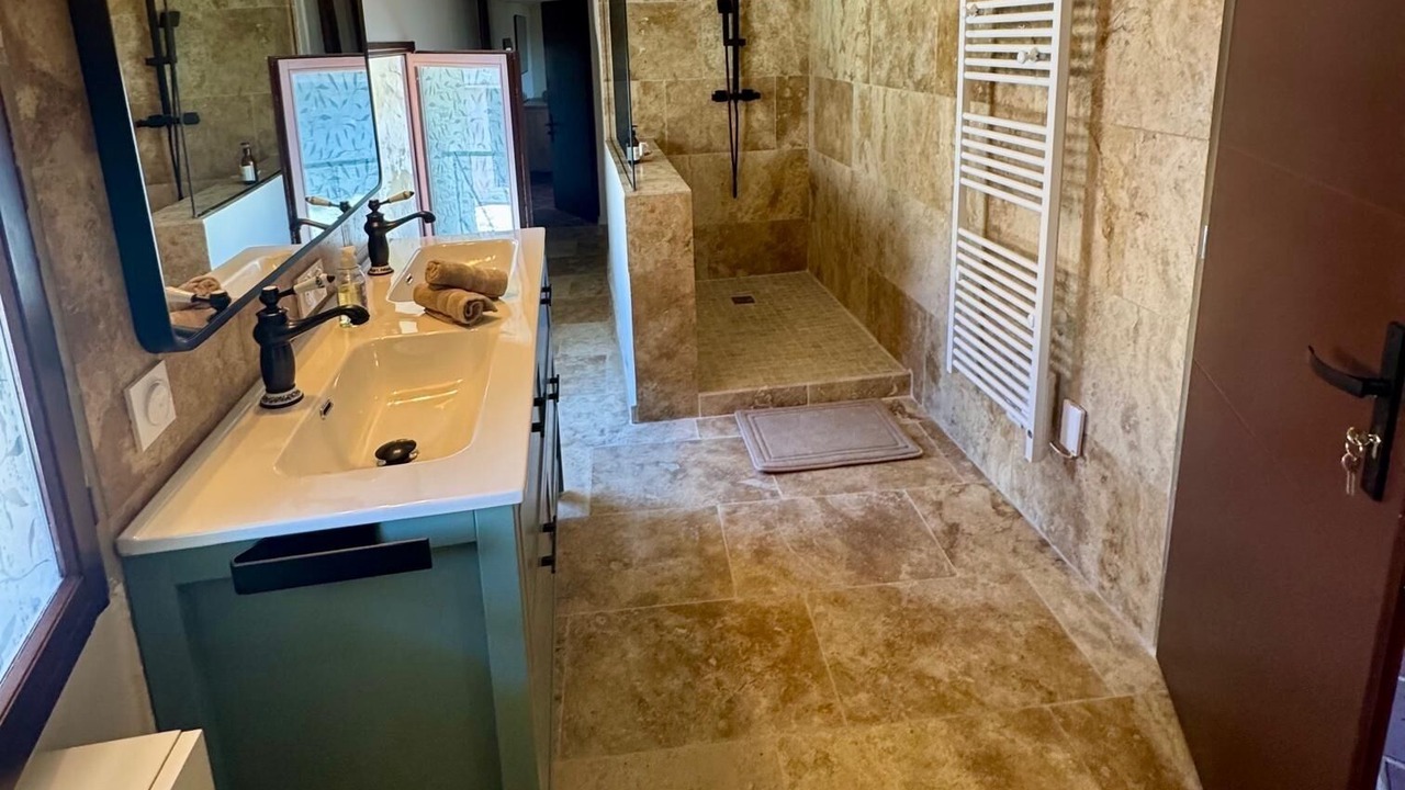 Photo of Bathroom in Venasque