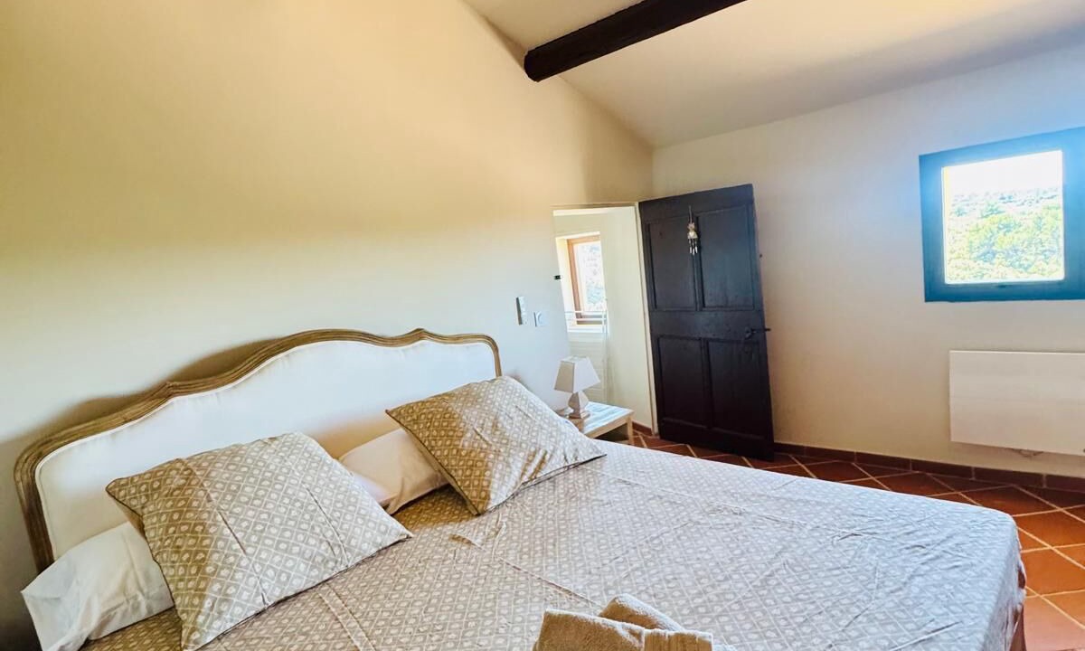 Photo of Bedroom in Venasque