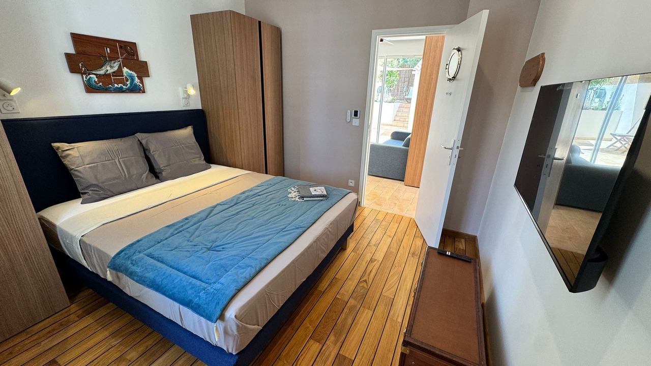 Photo of Bedroom in Porquerolles