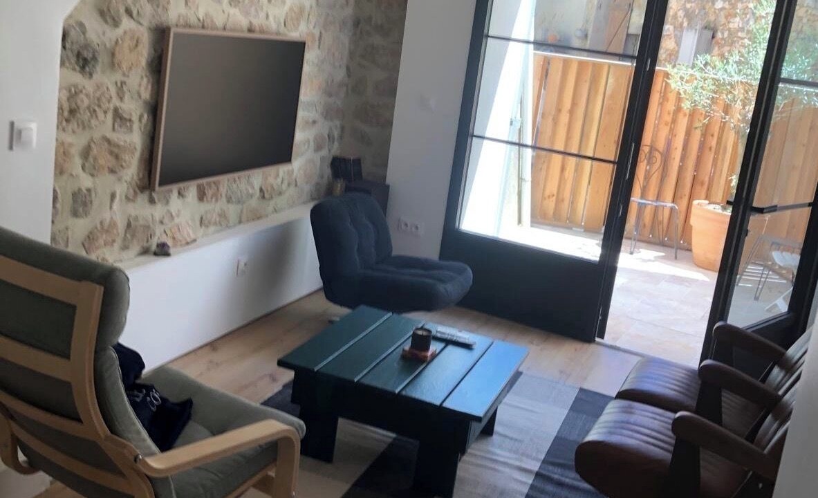Photo of Livingroom in Ampus