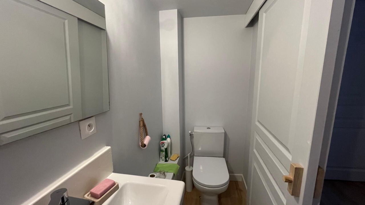 Photo of Bathroom in Ampus