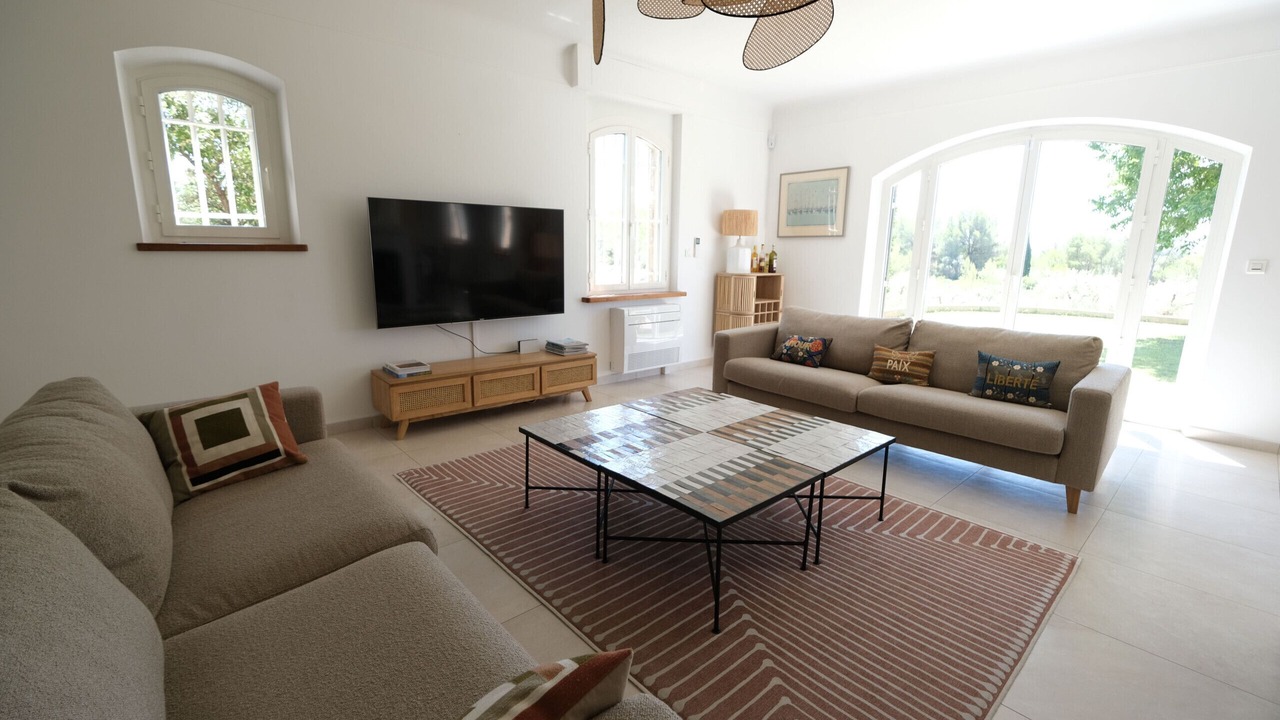Photo of Livingroom in Mouries