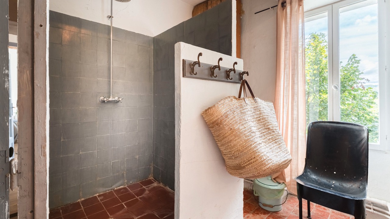 Photo of Bathroom in Crestet