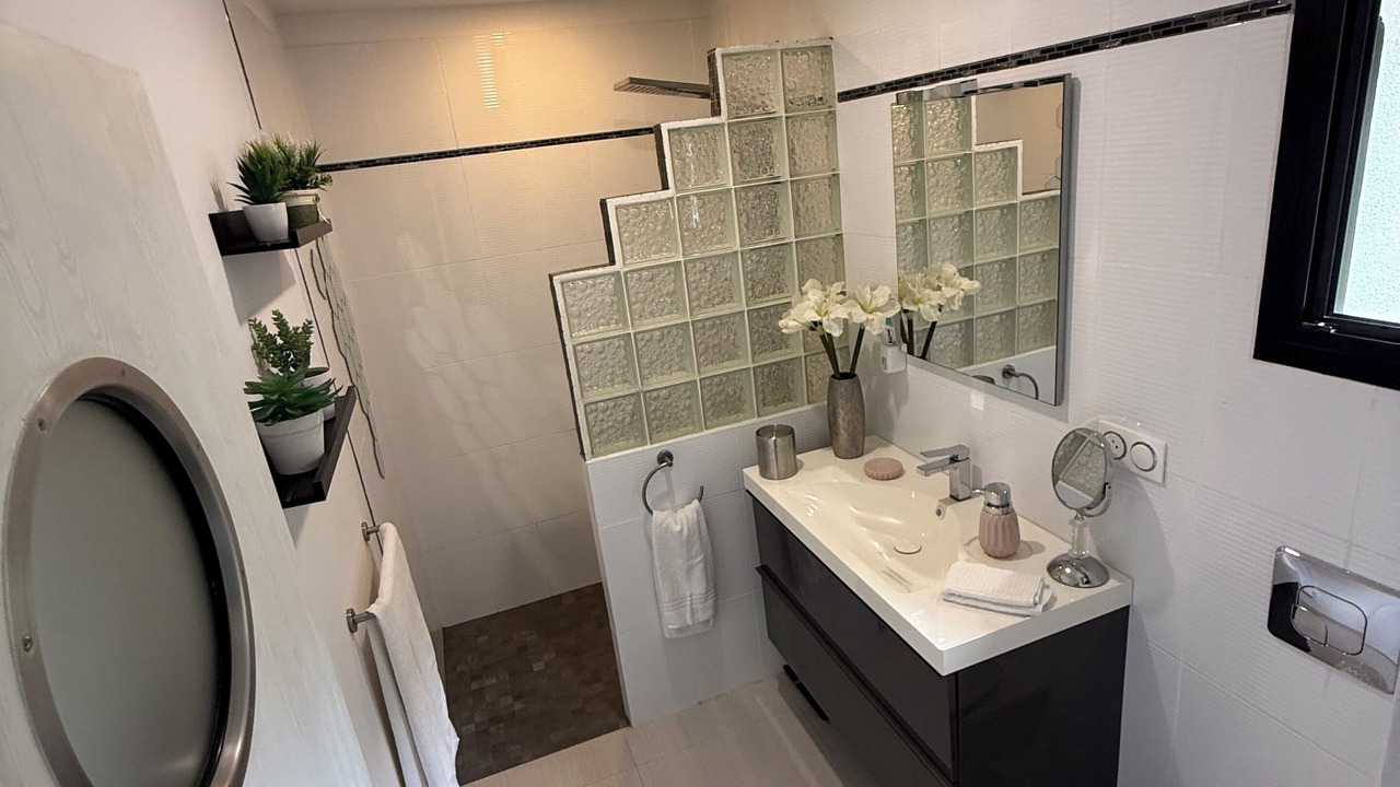 Photo of Bathroom in Istres