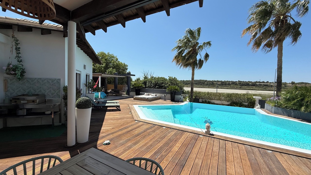 Photo of Outdoor in Istres