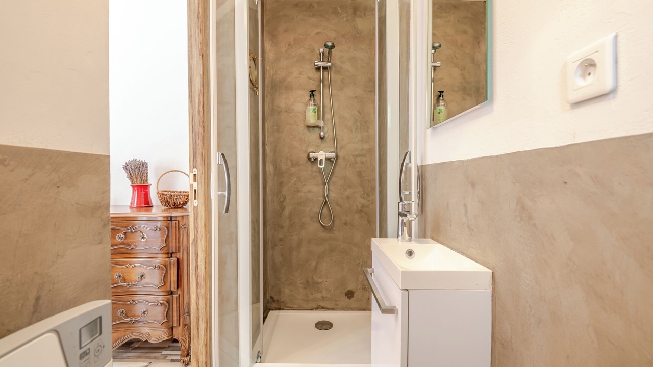 Photo of Bathroom in Bonnieux