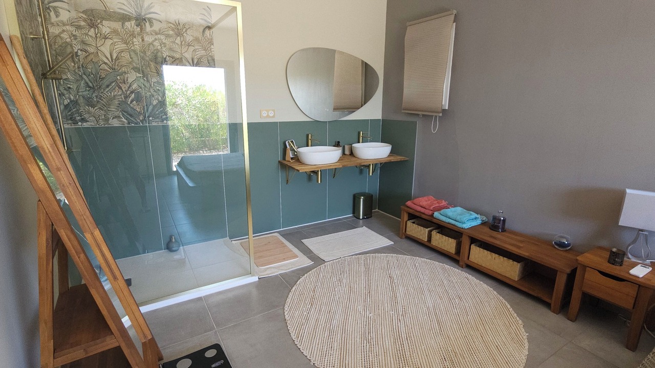 Photo of Bathroom in Crillon-le-Brave