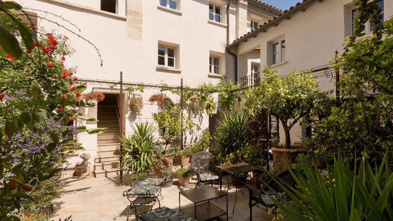Photo of Outdoor in Avignon City Centre