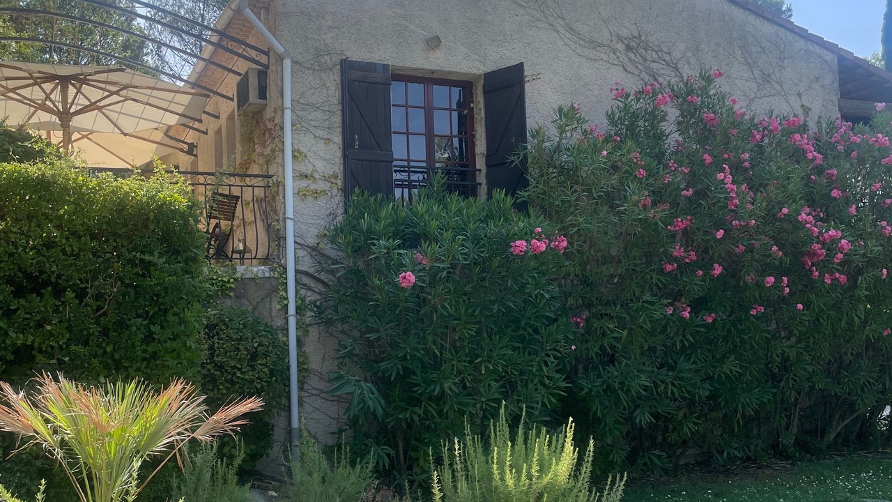 Photo of Outdoor in Gareoult
