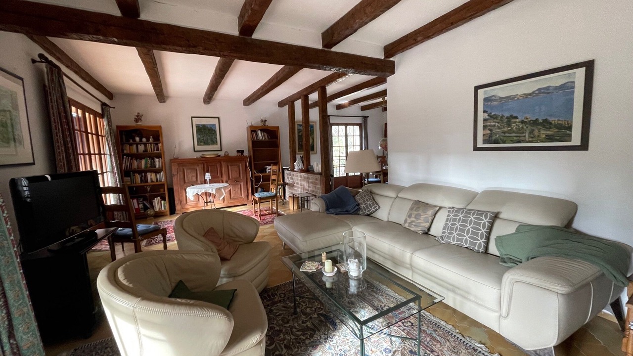Photo of Livingroom in Gareoult