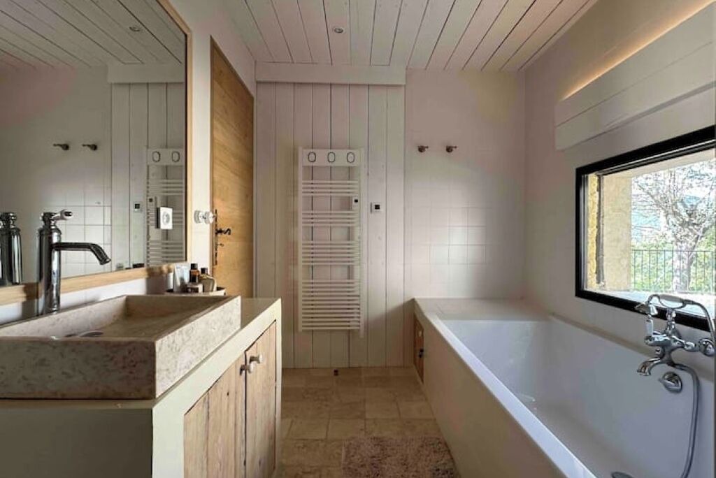 Photo of Bathroom in Saint-Auban